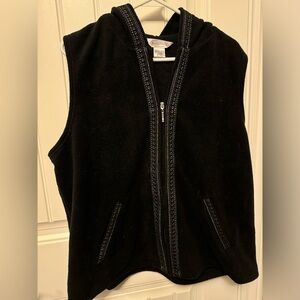 ❤️ Black Hooded Vest - Northern Reflections